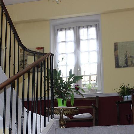 Chateau De Bourrassol Bed and Breakfast Menetrol Eksteriør billede