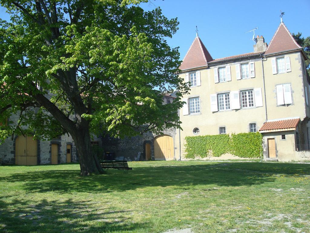 Chateau De Bourrassol Bed and Breakfast Menetrol Værelse billede