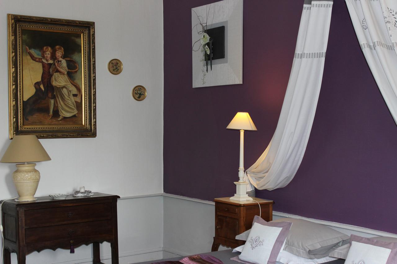 Chateau De Bourrassol Bed and Breakfast Menetrol Eksteriør billede